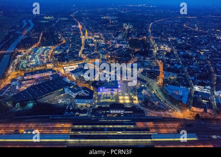 Parvis de la gare avec Heinrich Kleist Forum et de la gare centrale de Hamm, vue aérienne de Hamm, Ruhr Banque D'Images