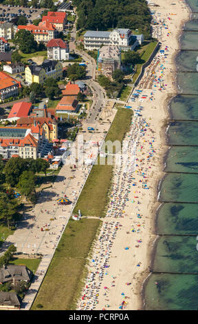 Vue aérienne, mer, plage, chaises de plage, station balnéaire, ville thermale, Kühlungsborn, mer Baltique, Schleswig-Holstein, Allemagne, Europe Banque D'Images