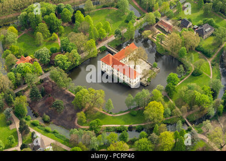 Vue aérienne, château, Château de Struenkede avec jardin baroque, Herne, Ruhr, Europe Banque D'Images