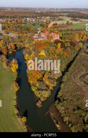 Vue aérienne, Lippe, Meander Château Heessen dans les feuilles d'automne, internat, château à douves, Hamm, Ruhr, Nordrhein-Westfalen, Germany, Europe Banque D'Images