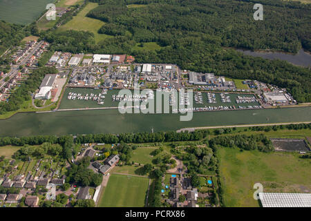 Vue aérienne, canal, canal Datteln-Hamm intérieures, le grand harbour festival dans la Marina, Ruenthe Bergkamen, Ruhr, Nordrhein-Westfalen, Germany, Europe Banque D'Images