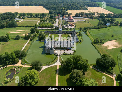 Château Lembeck, château à douves Lembeck, 1674-1692 construit par Dietrich von Westerholt-Lembeck Conrad, Lembeck, vue aérienne de Dorsten Banque D'Images