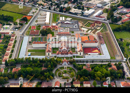 JVA Straubing Prison, mise en oeuvre de la répression (Strafvollzug) en Bavière, la prison de Straubing avec cour et piscine, Straubing, est de la Bavière, Bavaria, Germany, Europe Banque D'Images