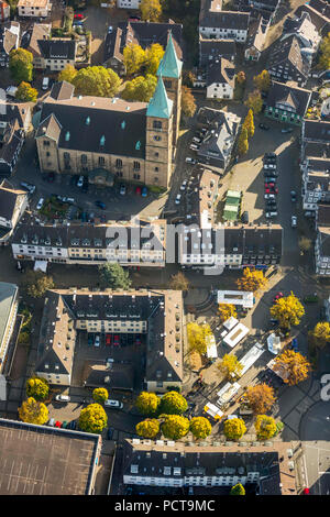 Vieille ville de Schwelm avec Vieux Marché et l'Église du Christ, la place du marché, marché hebdomadaire, Schwelm, Française, située, Allemagne Banque D'Images