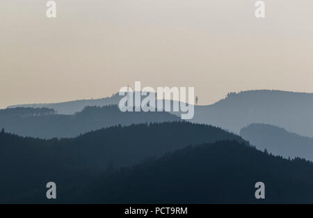 Collines de la partie nord de Sauerland Olsberg est à l'Ouest, Olsberg, Rhénanie-Palatinat, Hesse, Allemagne Banque D'Images