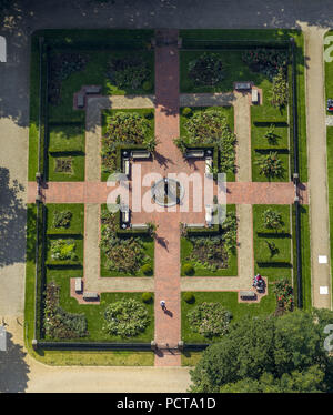 Photo aérienne, Bordeaux Château avec jardin de roses, le château de Moers, Moers, Ruhr, Rhénanie du Nord-Westphalie, Allemagne Banque D'Images