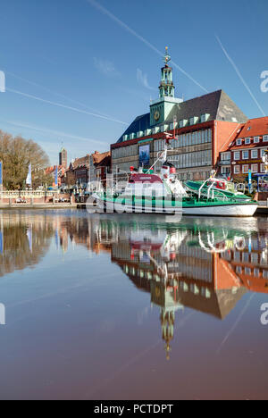 Museum cruiser, Ratsdelft, hôtel de ville, l'Emden, Frise orientale, Basse-Saxe, Allemagne du Nord, l'Allemagne, l'Europe, Banque D'Images