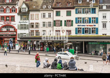 Barfüsserplatz, vieille ville le grand-Bâle, Bâle, Suisse, Canton de Bâle-Ville Banque D'Images