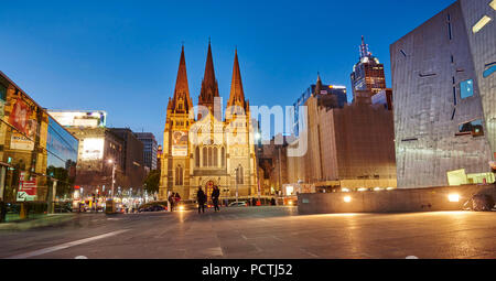 La Cathédrale St Paul à Melbourne, Victoria, Australie, Océanie Banque D'Images