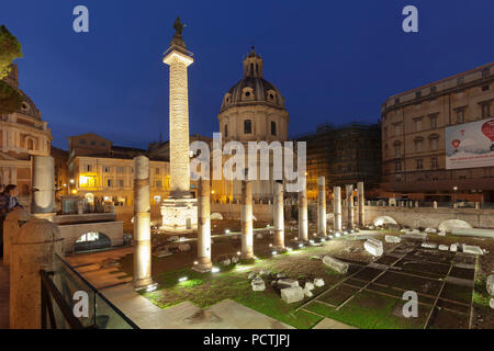 Forum de Trajan (Foro di Trajano), la colonne Trajane, Église Santissimo Nome di Maria, Rome, Latium, Italie Banque D'Images