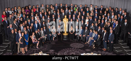 HOLLYWOOD, CA - le 02 février : nominés Déjeuner au Beverly Hilton, le 2 février 2015 pour la 87e cérémonie des Oscars pour ses réalisations de films de 2014 qui seront remis le dimanche 22 février 2015, au Kodak Theater et retransmis en direct par le réseau de télévision ABC le 22 février 2015 à Hollywood, Californie. Photo de groupe : les gens nominés Banque D'Images