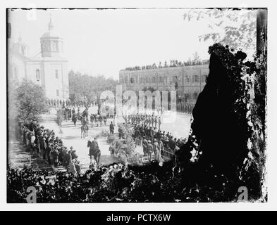 Avec l'entrée officielle du Allenby l'examen militaire au Quartier russe. Des hommes à cheval Banque D'Images