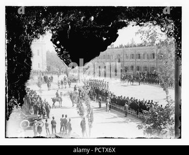 Avec l'entrée officielle du Allenby l'examen militaire au Quartier russe. Des hommes à cheval les troupes d'examen Banque D'Images