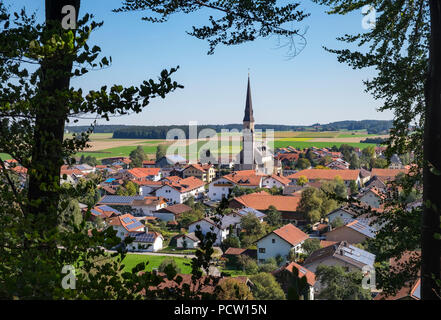 Vue du Calvaire sur Palling, Rupertiwinkel, Haute-Bavière, Bavière, Allemagne Banque D'Images