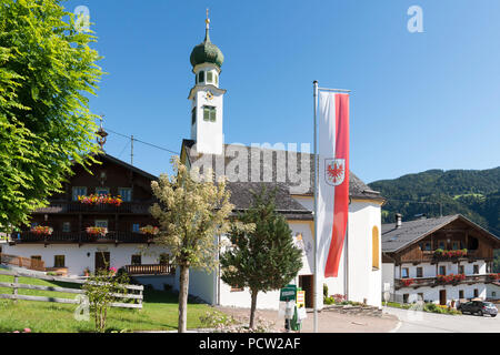 Autriche, Tyrol, Aschau, direction générale de l'église catholique Sainte Croix Banque D'Images