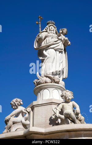 Allemagne, Berlin, Altötting, chapelle, Fontaine de Marie, statue de Marie Banque D'Images