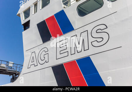 Close-up du ferry naviguant entre la partie continentale de l'allemand et Borkum Banque D'Images