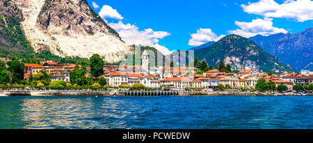 Belle vue panoramique,village de Baveno, Lac Majeur, Italie. Banque D'Images