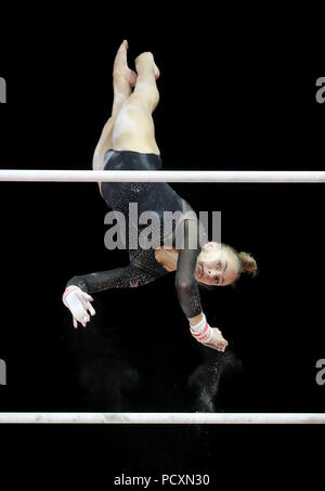 La société britannique Lucy Stanhope sur les barres lors de la troisième journée du championnat d'Europe 2018 à la SSE Hydro, Glasgow. ASSOCIATION DE PRESSE Photo. Photo date : Samedi 4 août 2018. Voir l'activité de gymnastique histoire européenne. Crédit photo doit se lire : Jane Barlow/PA Wire. RESTRICTIONS : usage éditorial uniquement, pas d'utilisation commerciale sans autorisation préalable Banque D'Images