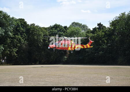 D'ambulance aérienne par hélicoptère Herts Essex Banque D'Images