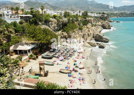 La plage Playa Calahonda à Nerja Costa del Sol Espagne Banque D'Images