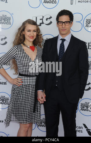 SANTA MONICA, CA - 21 février : Joanna Newsom, Andy Samberg assiste au Film Independent Spirit Awards 2015 à la plage de Santa Monica le 21 février 2015 à Santa Monica, en Californie, les gens : Joanna Newsom, Andy Samberg Banque D'Images