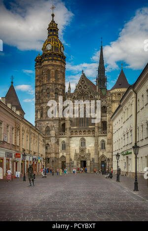 La Cathédrale de St Elisabeth est une cathédrale gothique à Košice.C'est la plus grande église de Slovaquie et l'une des cathédrales gothiques en Europe de l'Est. Banque D'Images