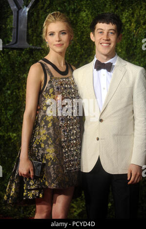 NEW YORK, NY - 07 juin : Wallis, Currie-Wood Alex Sharp assiste à l'American Theatre Wing's 69e Tony Awards annuels au Radio City Music Hall le 7 juin 2015 à New York. People : Wallis, Currie-Wood Alex Sharp Banque D'Images