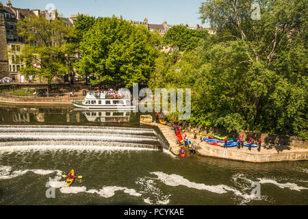 Sur la rivière Avon baignoire Egg land Raymond Boswell Banque D'Images
