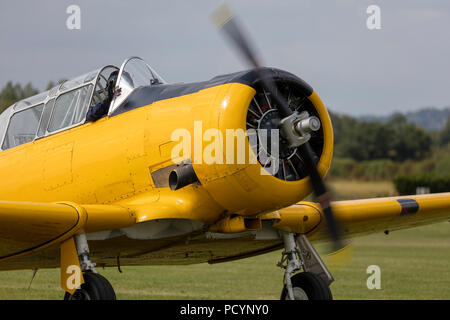 Vue frontale d'un nord-américain historique T-6 Texan avion Harvard Banque D'Images