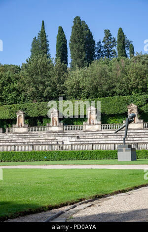 Les vastes jardins de Boboli, à Florence (Toscane - Italie). Dessiné pour orner le palais Pitti, il avait été nécessaire de remodeler l'ensemble de la colline derrière Banque D'Images