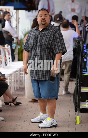 MIAMI, FLORIDE - le 24 juin : Gabriel Iglesias, Matt Bomer, Adam Rodriguez, Joe Manganiello, Channing Tatum, Jada Pinkett Smith assiste à Magic Mike XXL exprimés à l'honneur avec des étoiles sur le Walk of Fame de Miami au marché de Bayside, le 24 juin 2015 à Miami, Floride Personnes : Gabriel Iglesias Banque D'Images