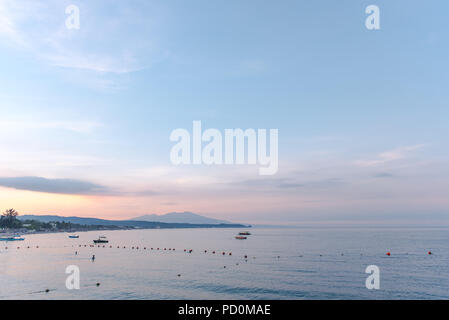 Plage de Morong, Bataan, Philippines. Banque D'Images