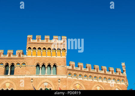 Palazzo Aldobrandeschi (Palazzo della Provincia) dans le centre-ville de Grosseto, Italie Banque D'Images