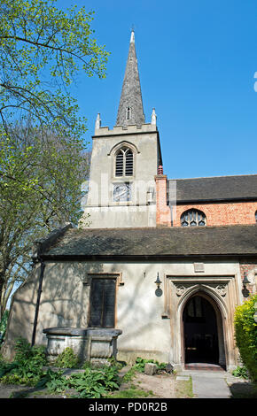 Ancienne église St Mary's Church Street Stoke Newington, Hackney, Londres Angleterre Royaume-uni Grande-Bretagne Banque D'Images