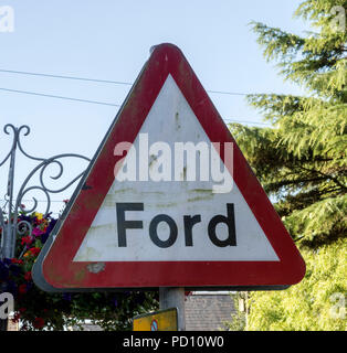 Ford road sign, par le passage de la rivière Ford à Sidmouth Banque D'Images