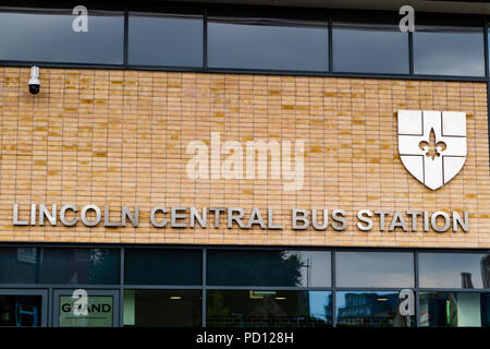 Lincoln, Royaume-Uni - 07/21/2018 : l'entrée de la gare routière centrale de Lincoln Banque D'Images