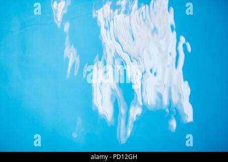 eau des piscines bleu Banque D'Images