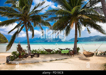 Une incroyable beauté d'Marimegmeg beach à l'île de Palawan, aux Philippines. Banque D'Images