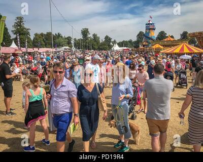 Woodstock, Oxfordshire, UK. 4 Août, 2018. Plus de 120 000 personnes ont assisté à l'Countryfile Vivre, tenue au motif de Blenheim Palace, au cours de la fin de semaine torride. La température atteignait dans les années 30 Celsius comme temps chaud couverts du Royaume-Uni. Credit : Sidney Bruere/Alamy Live News Banque D'Images