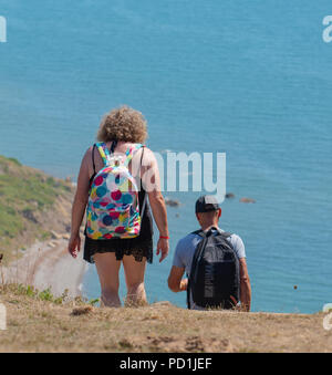 La ville de Sidmouth, l'est du Devon, Royaume-Uni. 5 août 2018. Météo France : soleil et ciel bleu dans l'est du Devon. Les marcheurs et les visiteurs profiter de la belle campagne et paysages côtiers le long de la South West Coast Path près de Sidmouth sur une journée ensoleillée et très chaude. Credit : Celia McMahon/Alamy Live News Banque D'Images