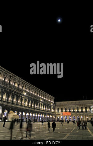 Célébrations de la veille du Nouvel An sur la Piazza San Marco à Venise Banque D'Images