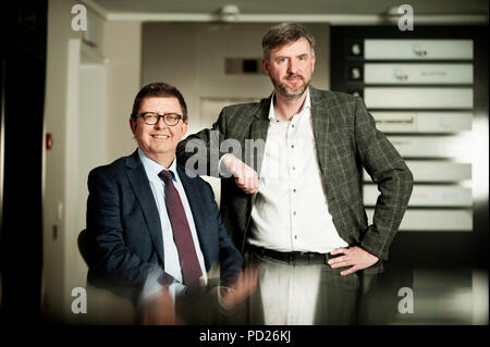 Ivo De Meersman, directeur général de la Belgique à des paiements et cartes KBC Bank & Verzekering avec Joeri Lieten, PDG de Payconiq Belgique (Bruxelles, 20/02/2017) Banque D'Images