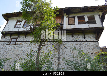 Kovatchevitca Village-Museum, montagne Rhodopes Banque D'Images