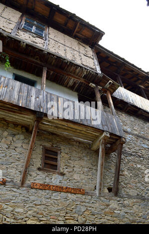 Kovatchevitca Village-Museum, montagne Rhodopes Banque D'Images