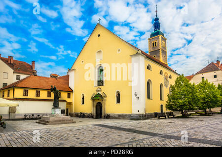 Vue panoramique à l'ancienne église baroque dans la ville, ville de Varazdin canter Croatie Europe. Banque D'Images