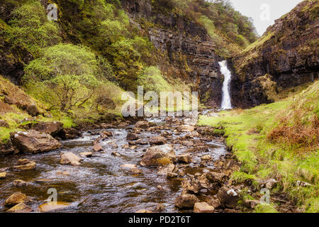 Lealt Falls Cascade, l'île de Skye Banque D'Images