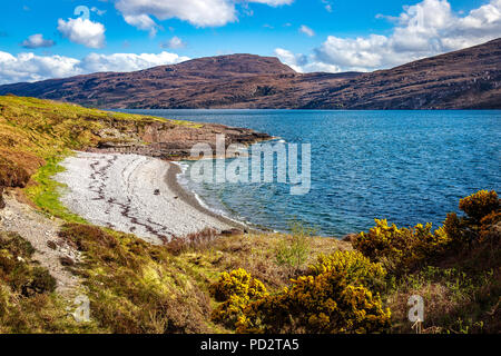 Une petite plage près du village de la Rhue Banque D'Images