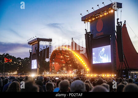 Le Danemark, Roskilde - Juillet 6, 2018. Une vue imprenable sur le concert la foule en face de l'une des nombreuses étapes pendant le festival de musique danois Roskilde Festival 2018. (Photo crédit : Gonzales Photo - Peter Troest). Banque D'Images
