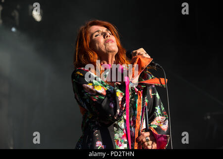 La Norvège, Fredrikstad - le 27 juillet 2018. Le chanteur et compositeur Michel sardou effectue un concert live au cours de l'Månefestivalen 2018 festival norvégien à Fredrikstad. (Photo crédit : Gonzales Photo - Per-Otto IPPO). Banque D'Images